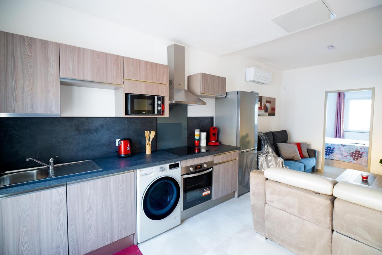Superbe Appartement A 2 Pas Des Halles, Climatise, Terrasse, Garage Нарбонна Экстерьер фото