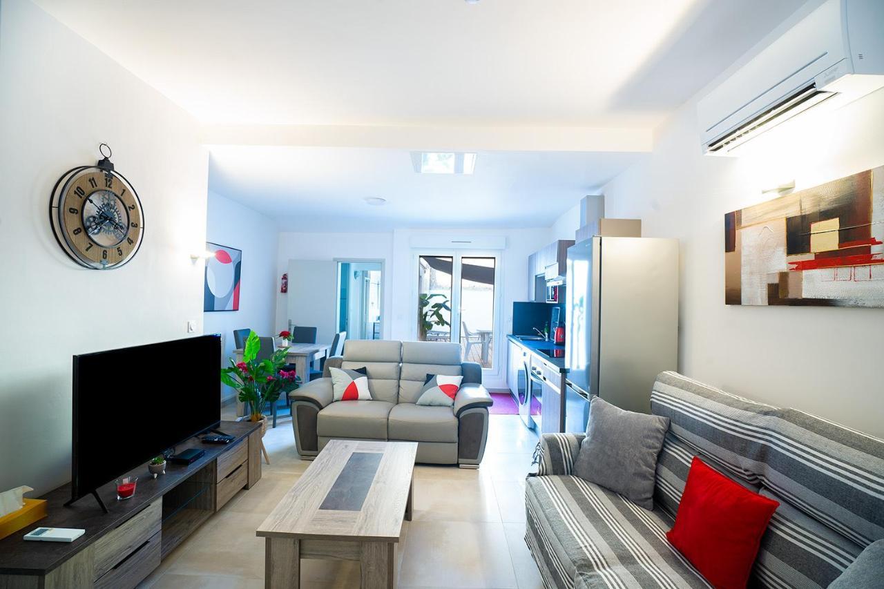Superbe Appartement A 2 Pas Des Halles, Climatise, Terrasse, Garage Нарбонна Экстерьер фото